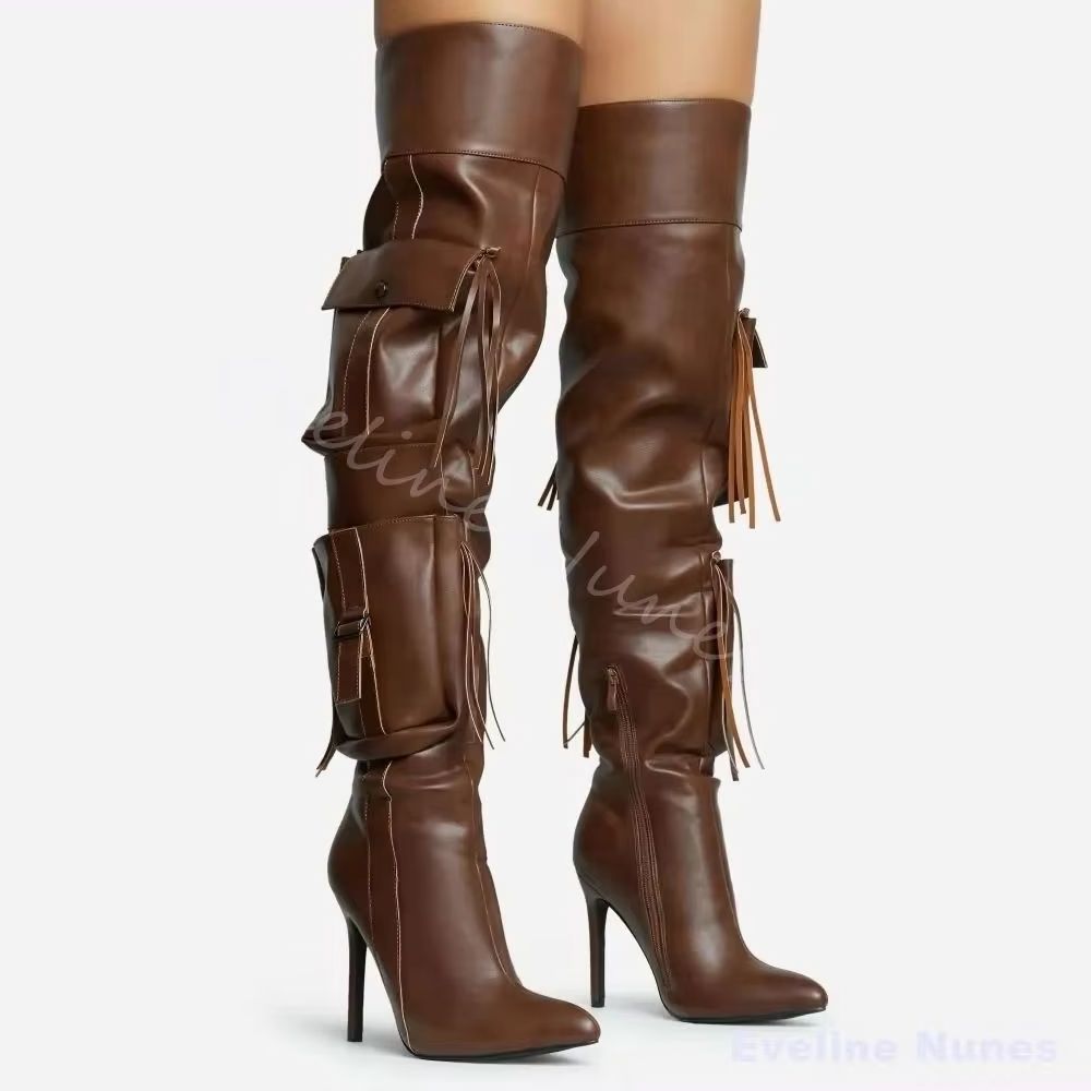 Street Fashion Rome 2026 - Botas por encima de la rodilla