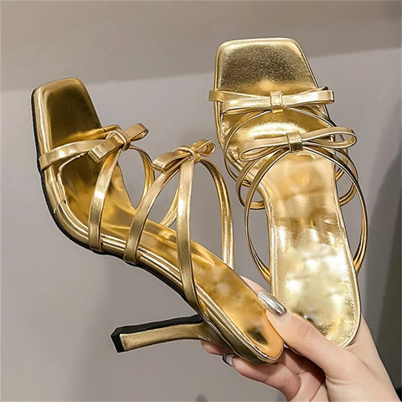 Aneikeh 2026, zapatillas De Mu - Street Fashion Rome 2026 reseña y precio