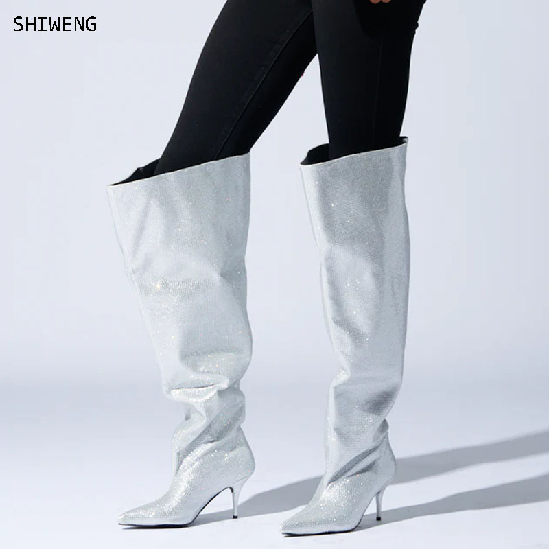 Botas hasta la rodilla de cris - Street Fashion Rome 2026 reseña y precio