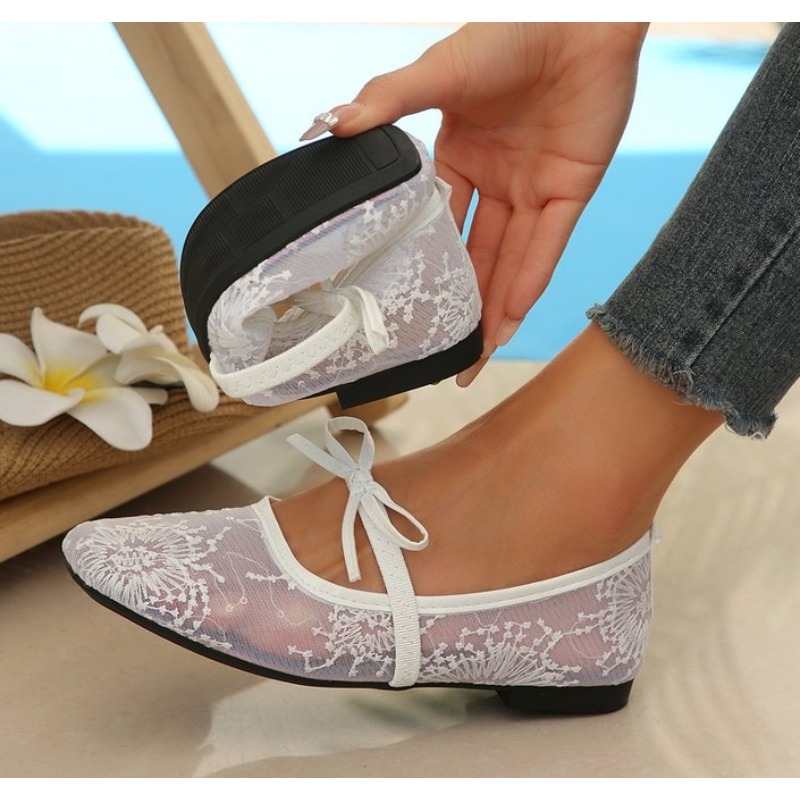 Zapatos Planos de Mujer con Co - Street Fashion Rome 2026 reseña y precio